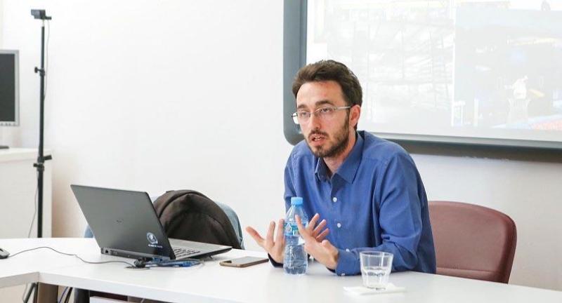 Seminaret MarCom: “Fuqia që studentët kanë sot”