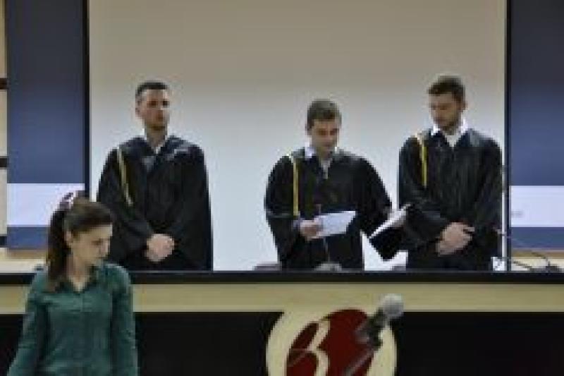 Foto Moot Court of Law students