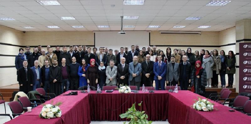 Foto Simpoziumi i VII Akademik Ndërfetar “Maria/Merjemi, si simbol i virtytit dhe i devotshmërisë”