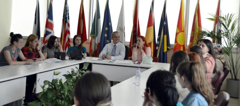 Foto First International Virtual Conference in English Language and Literature
