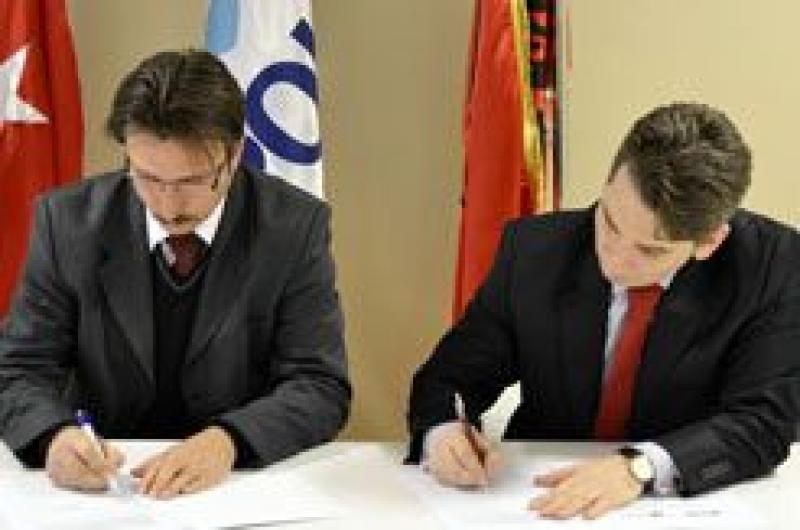 Foto Epoka University and Hëna e Plotë (BEDËR) University Sign Memorandum of Understanding