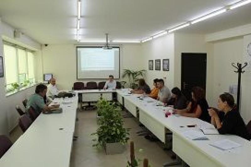 Foto Departamenti i Shkencave të Komunikimit zhvilloi workshop-in për përditësimin e sylabuseve
