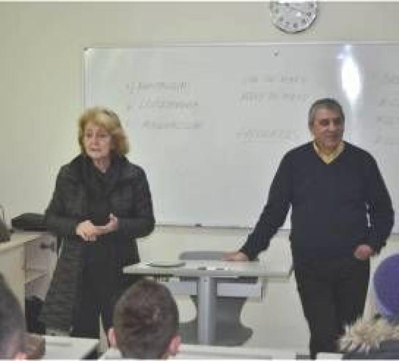 Foto Rose Dosti, leksion mbi etikën