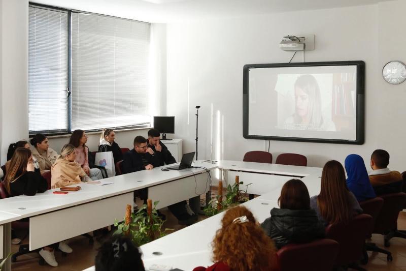 Foto Dokumentari "Të dalësh mbi dhunën"