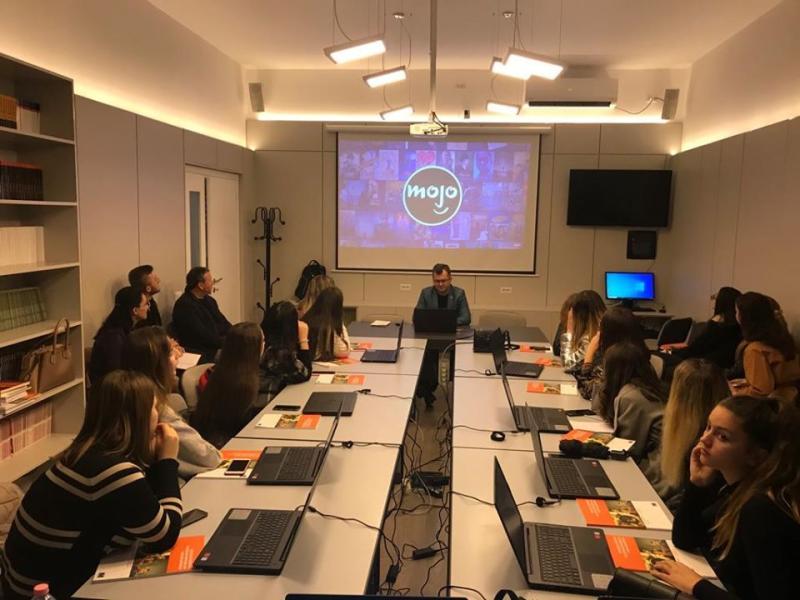 Foto Çrregullimi në informacion- Trajnim në Institutin Shqiptar të Medias me studentët e Shkencave të Komunikimit